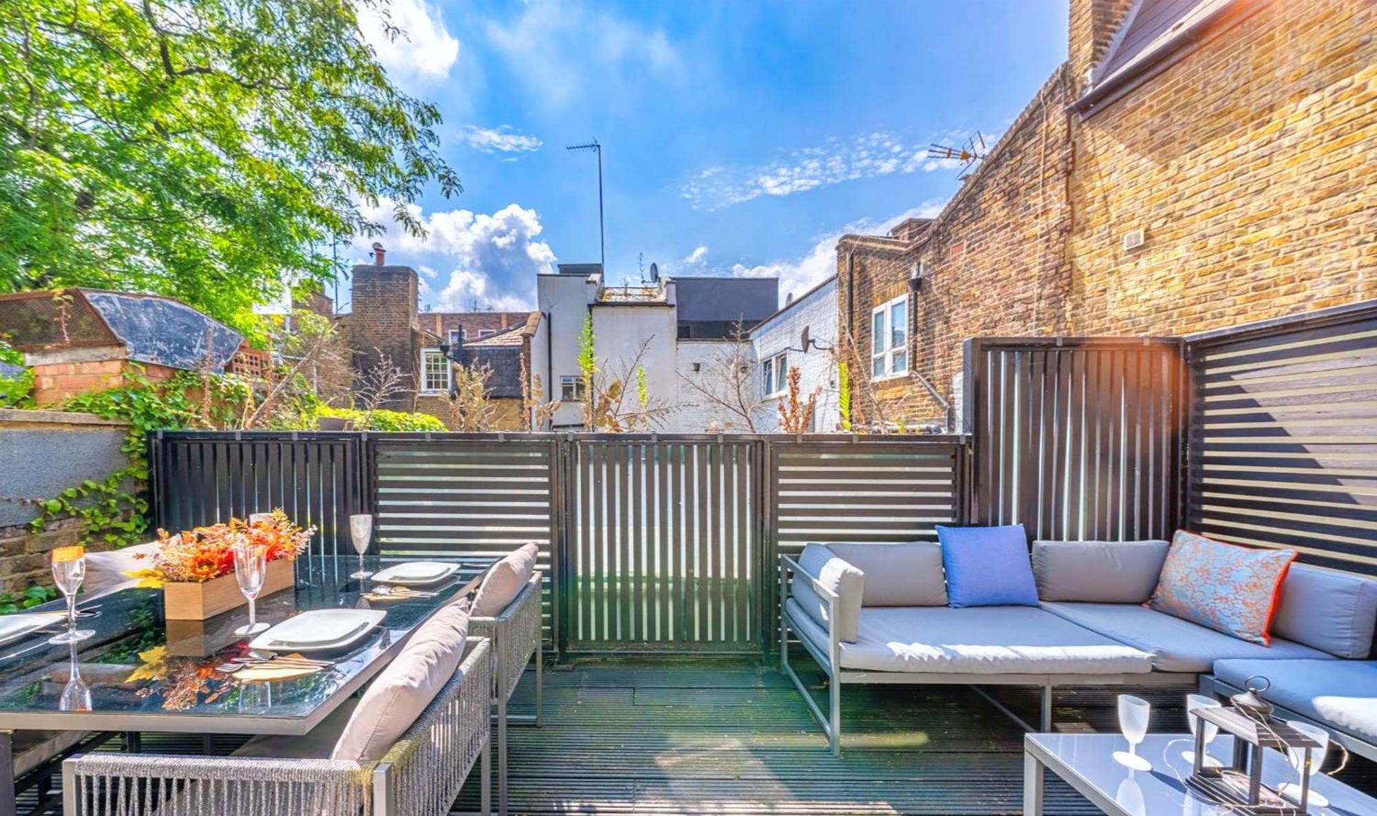 Designer Victorian Flat With Huge Terrace * Londen